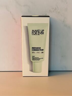 MAKE UP FOR EVER Redness Corrector Step 1 Primer